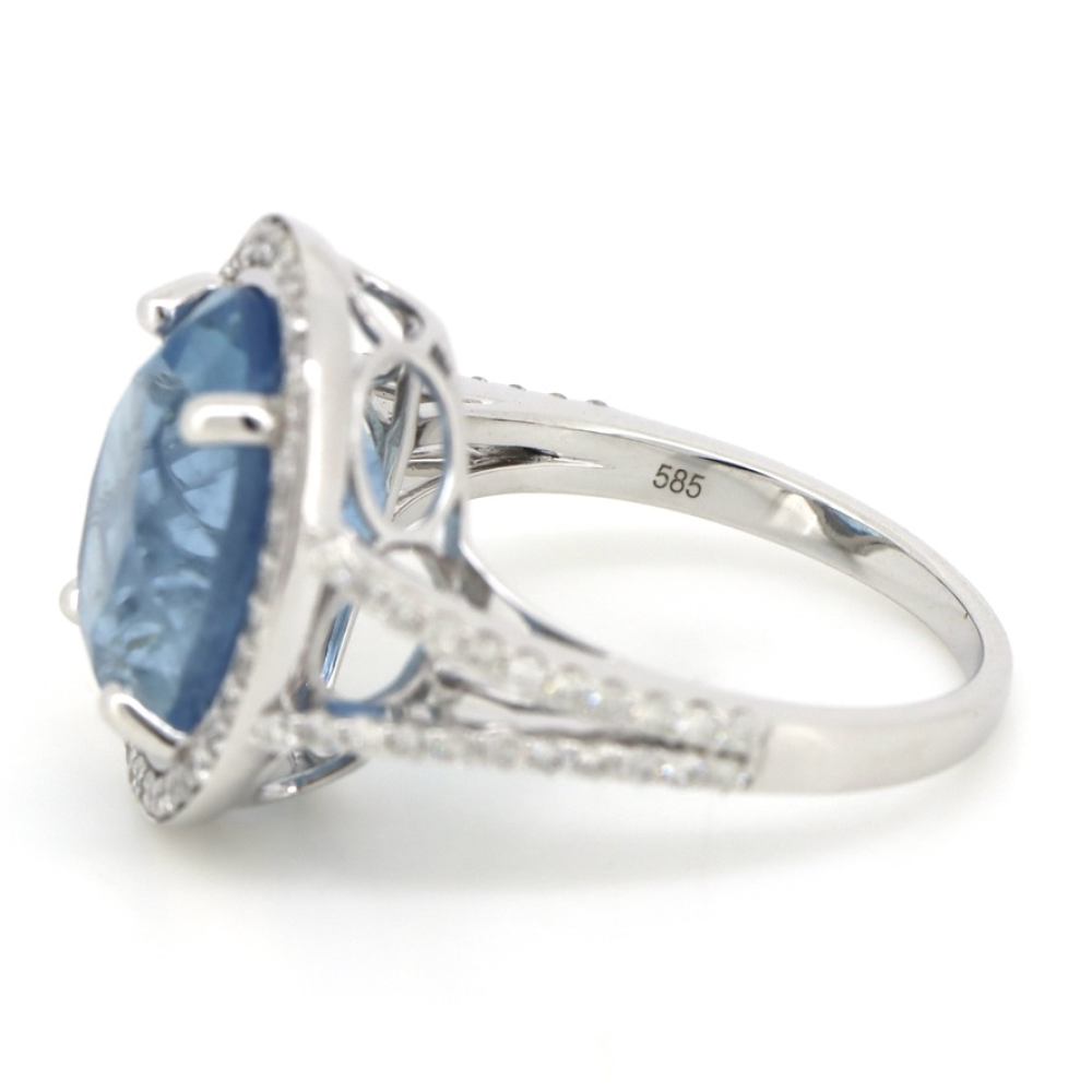 White Gold, 6.65ct Aquamarine and Diamond, Cocktail Ring