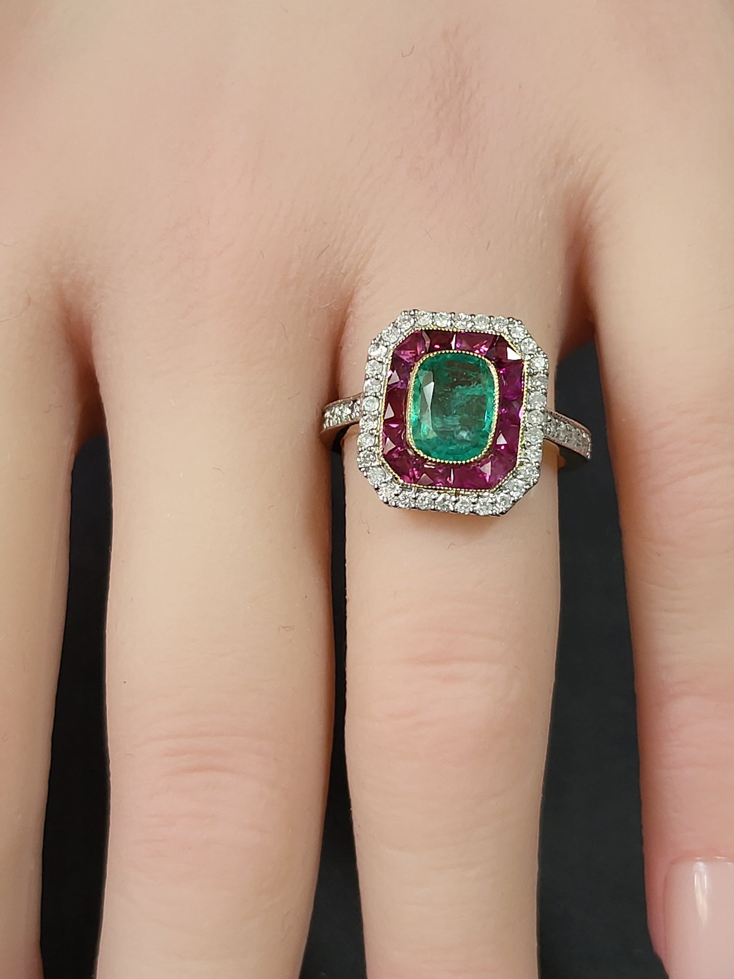 Elegant Emerald, Diamond, and Ruby Ring