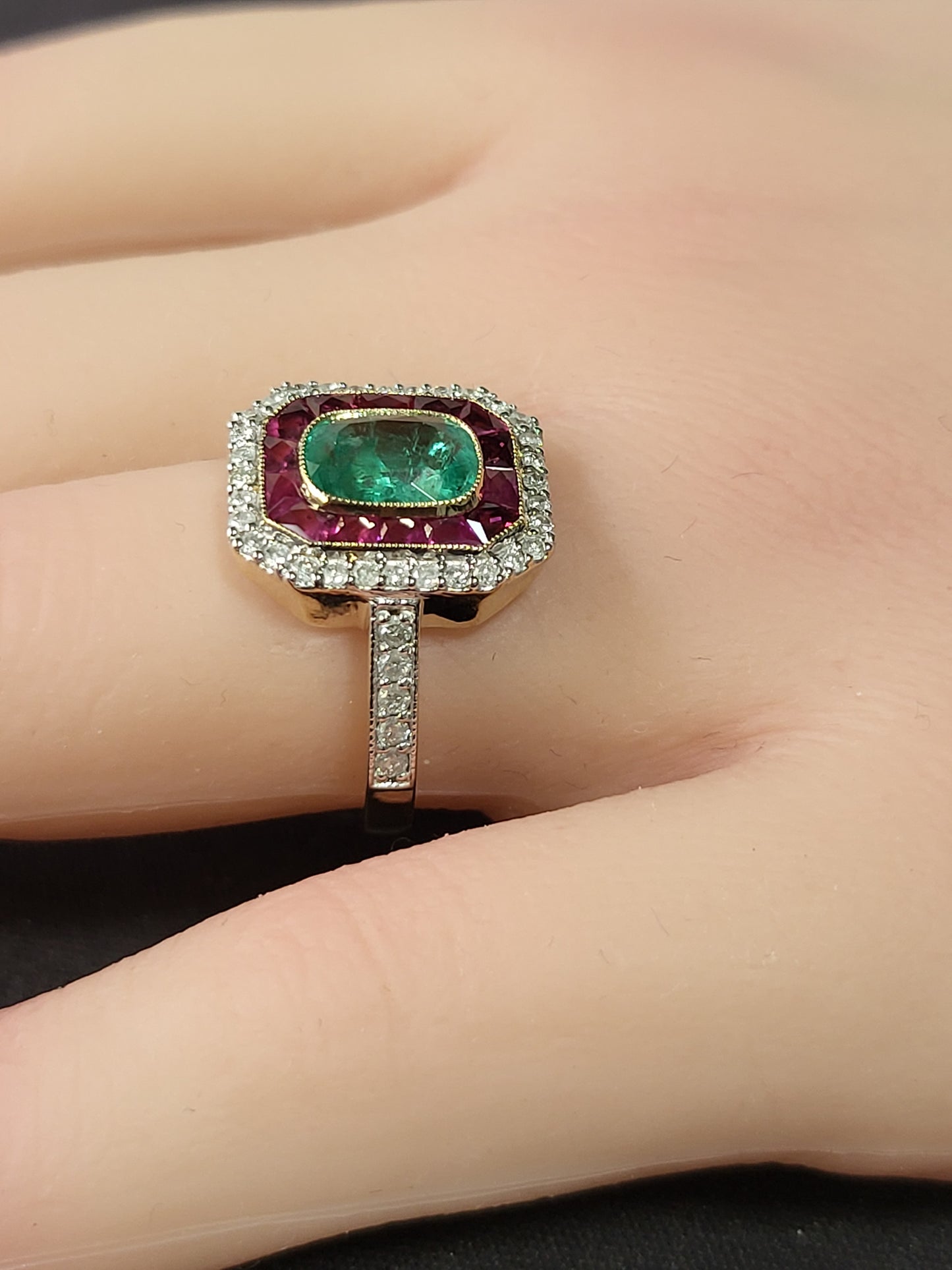 Elegant Emerald, Diamond, and Ruby Ring