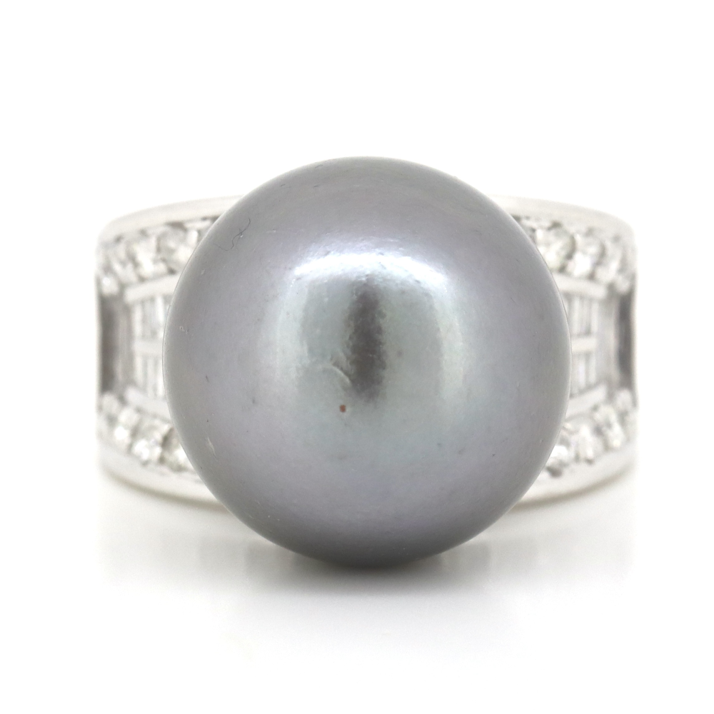 White Gold, Grey Cultured Tahitian Pearl and Diamond, Cocktail Ring