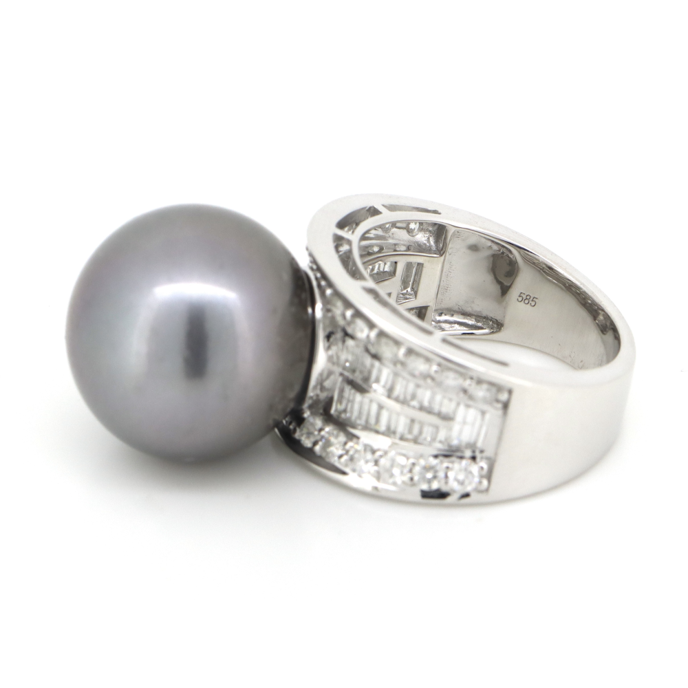 White Gold, Grey Cultured Tahitian Pearl and Diamond, Cocktail Ring