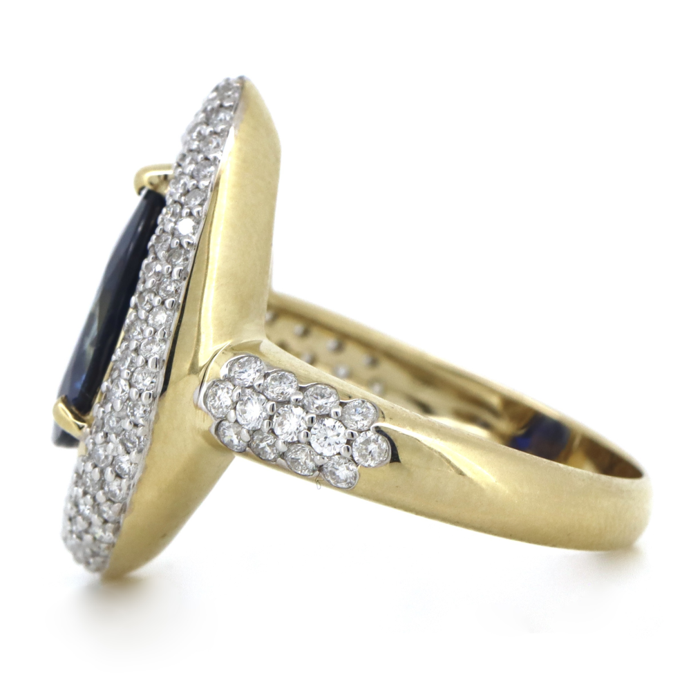 Yellow Gold, 3.95ct Ceylon Sapphire and Diamond, Halo Cluster Ring