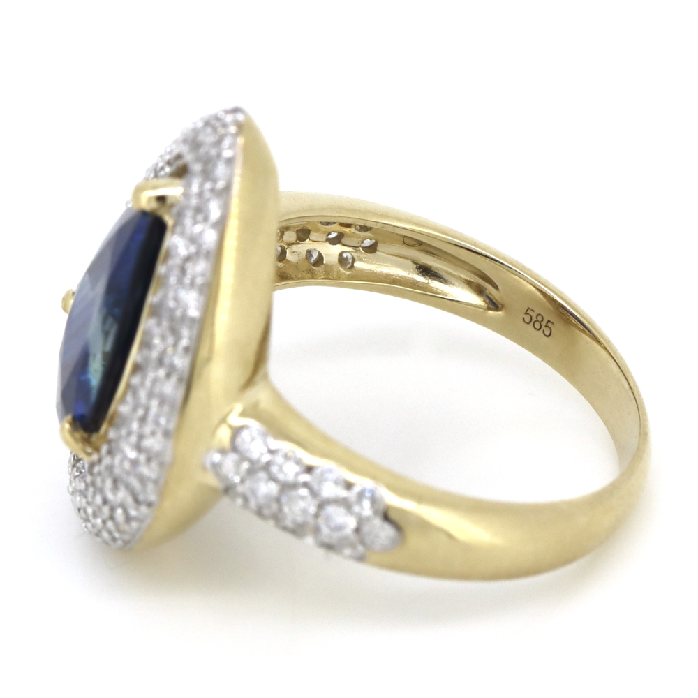 Yellow Gold, 3.95ct Ceylon Sapphire and Diamond, Halo Cluster Ring