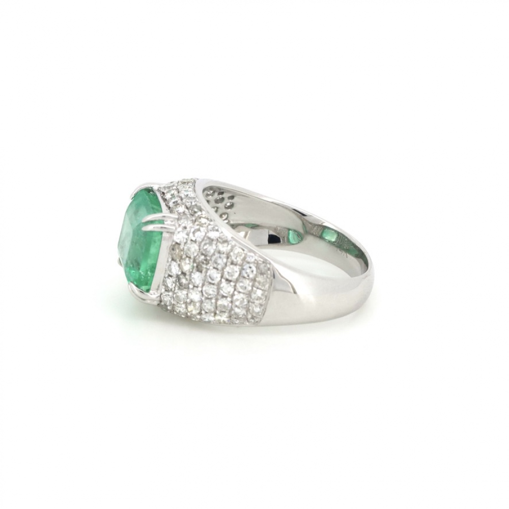 3.89ct Colombian Emerald and Diamond Cluster Ring