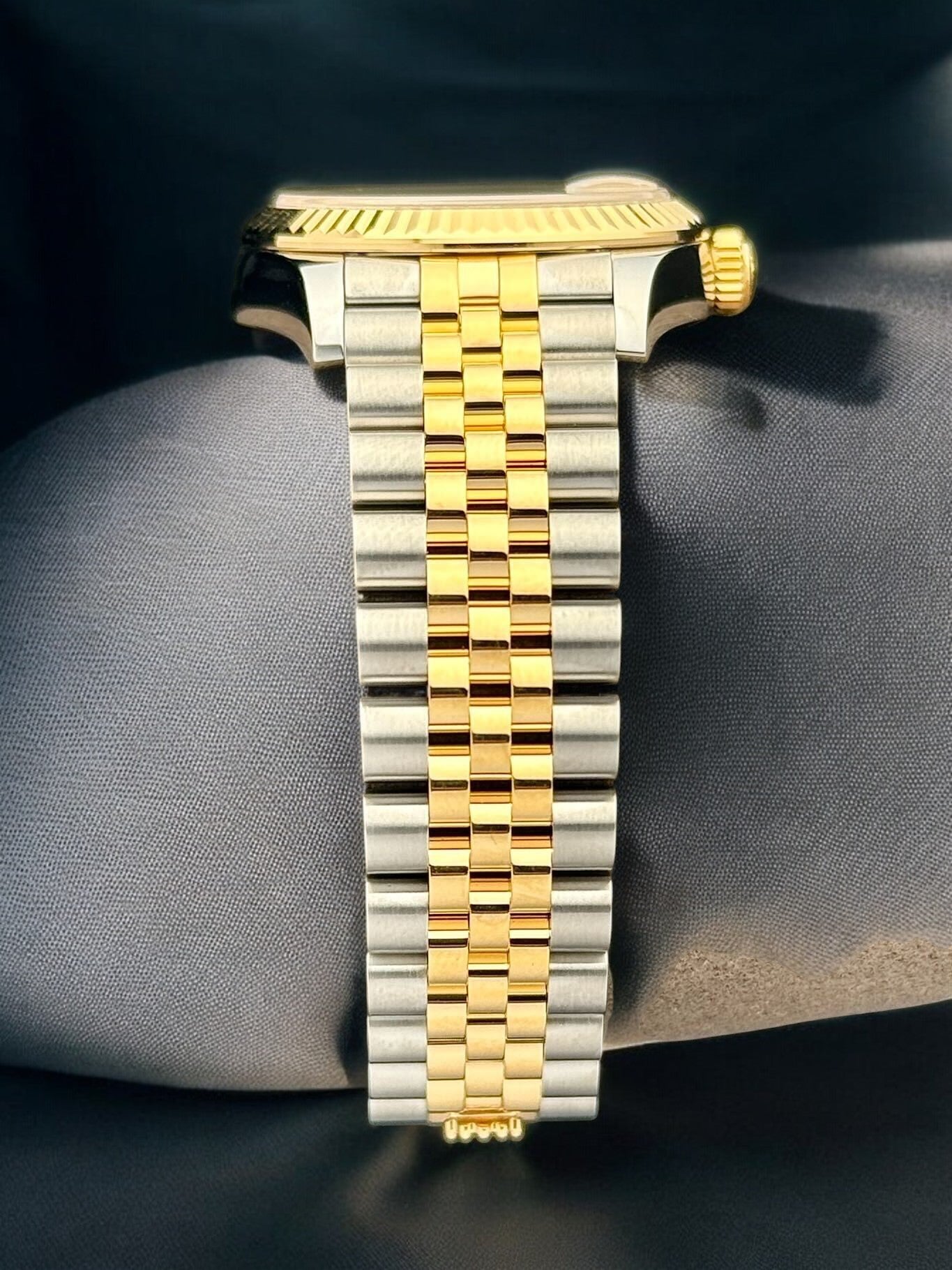 Rolex Datejust 31 Two Tone Yellow Gold Champagne Index Dial Jubilee 278273 | 2024 | 31mm