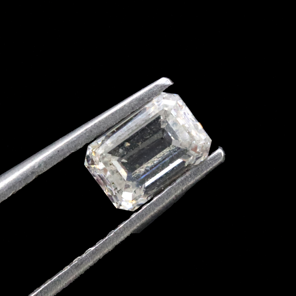 1.00ct Certified Natural Diamond (Emerald Cut)