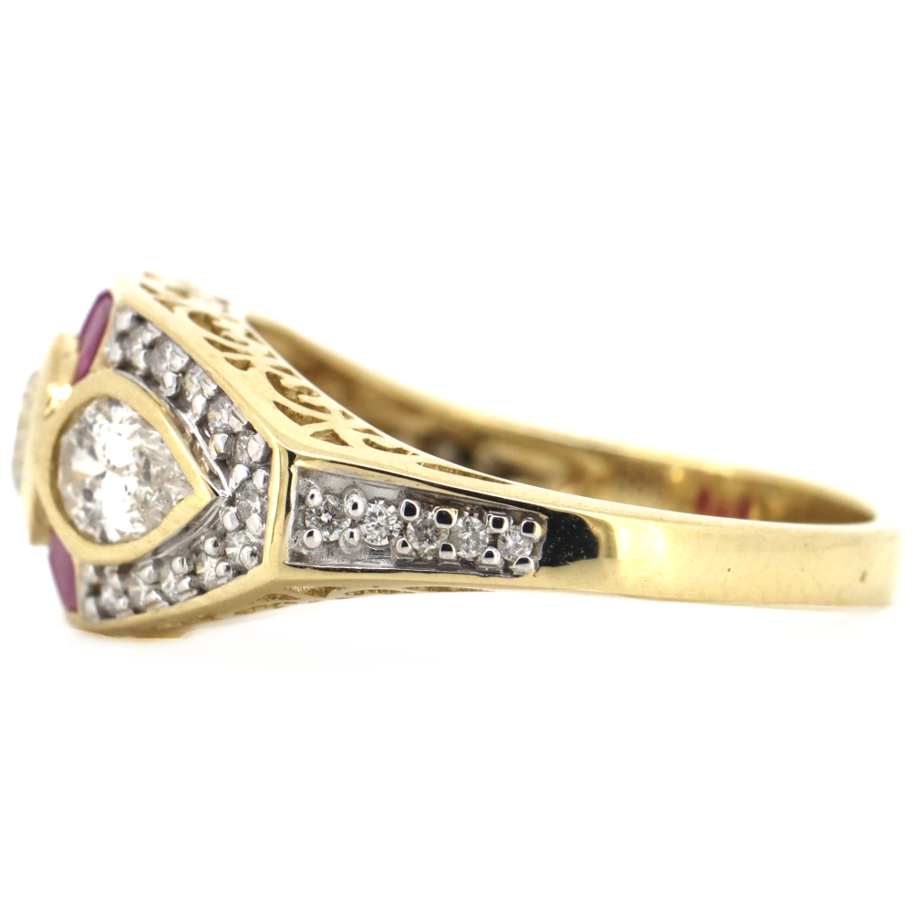 Yellow Gold Diamond & Ruby Ring – Artful Contrast and Vintage Detail