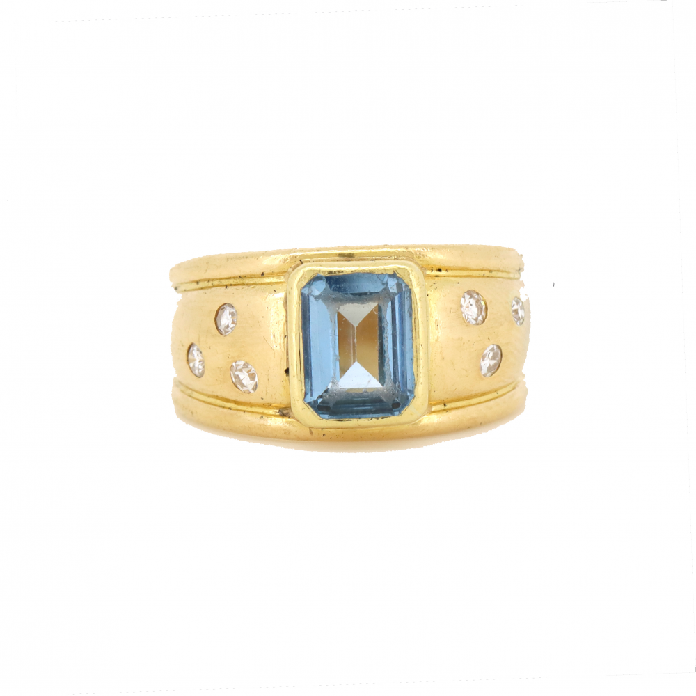 18K Yellow Gold Aquamarine and Diamond Dress Ring