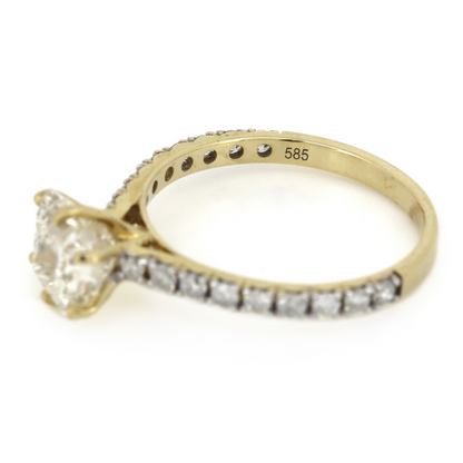 Yellow Gold Princess Cut Diamond Ring