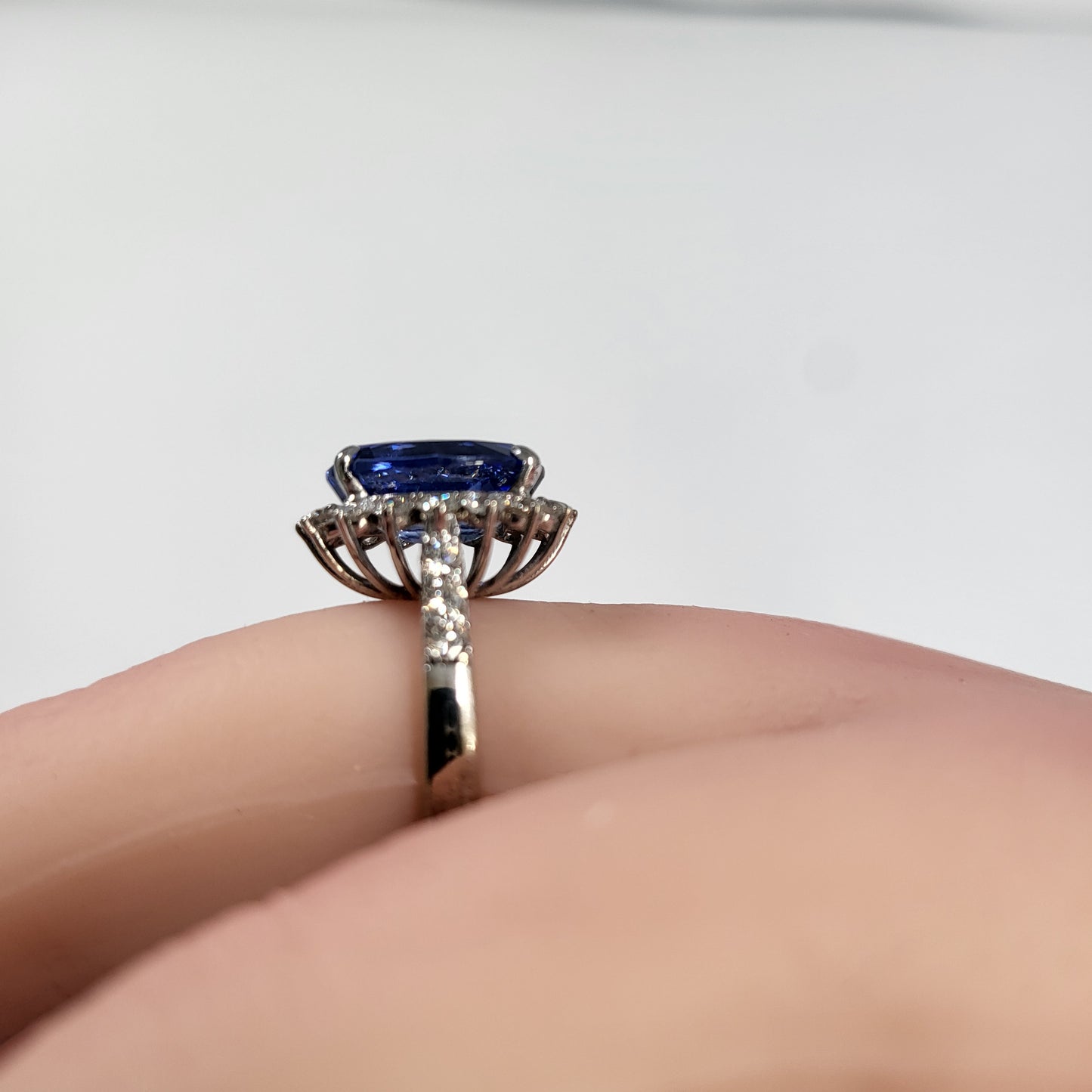 5.57ct Ceylon Sapphire and Diamond Ring