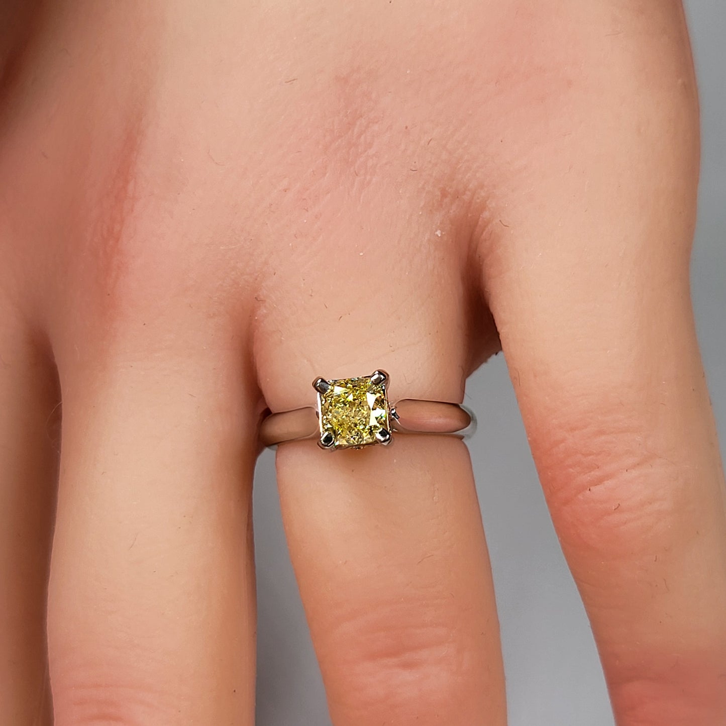 0.81 Yellow and Pink Diamond Ring