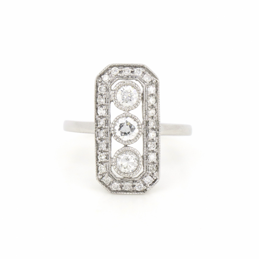 Elegant White Gold and Diamond Antique-Style Ring