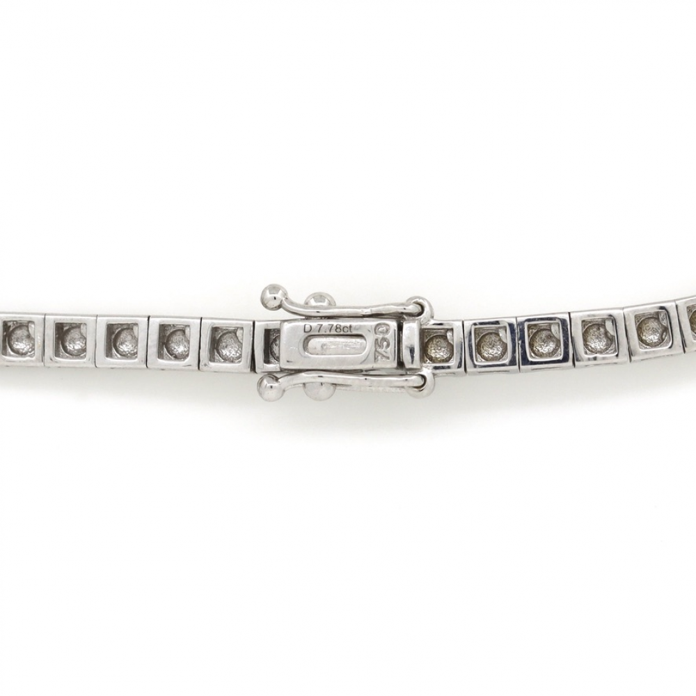 18K White Gold Graduated Diamond Tennis Necklace