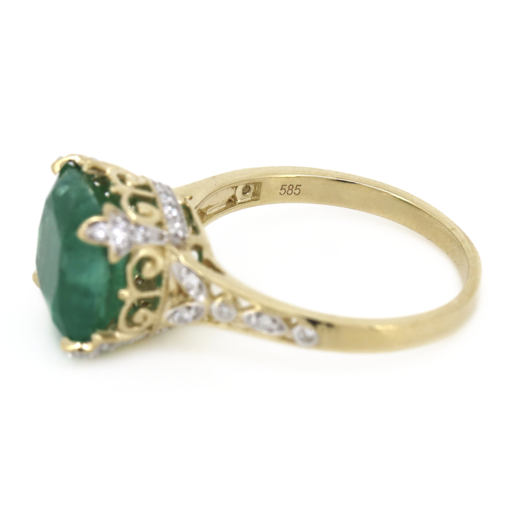 4.42ct Emerald & Diamond Dress Ring