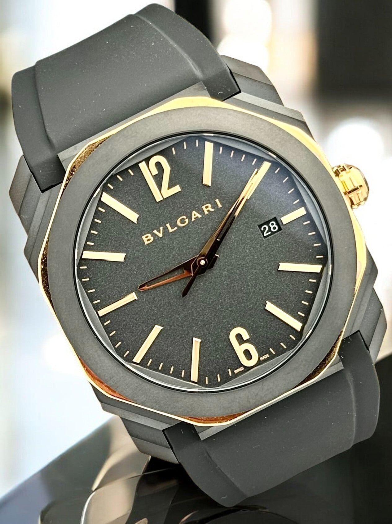 Bulgari Octo Black Rose Gold Accents 103085 | 2022 | 41mm