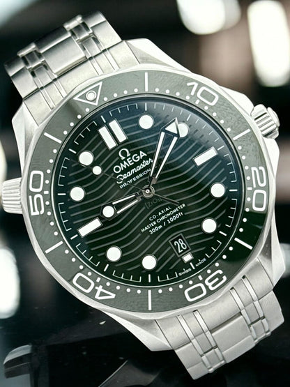 Omega Seamaster Diver 300m Green Dial 210.30.42.20.10.001 | 2022 | 42mm