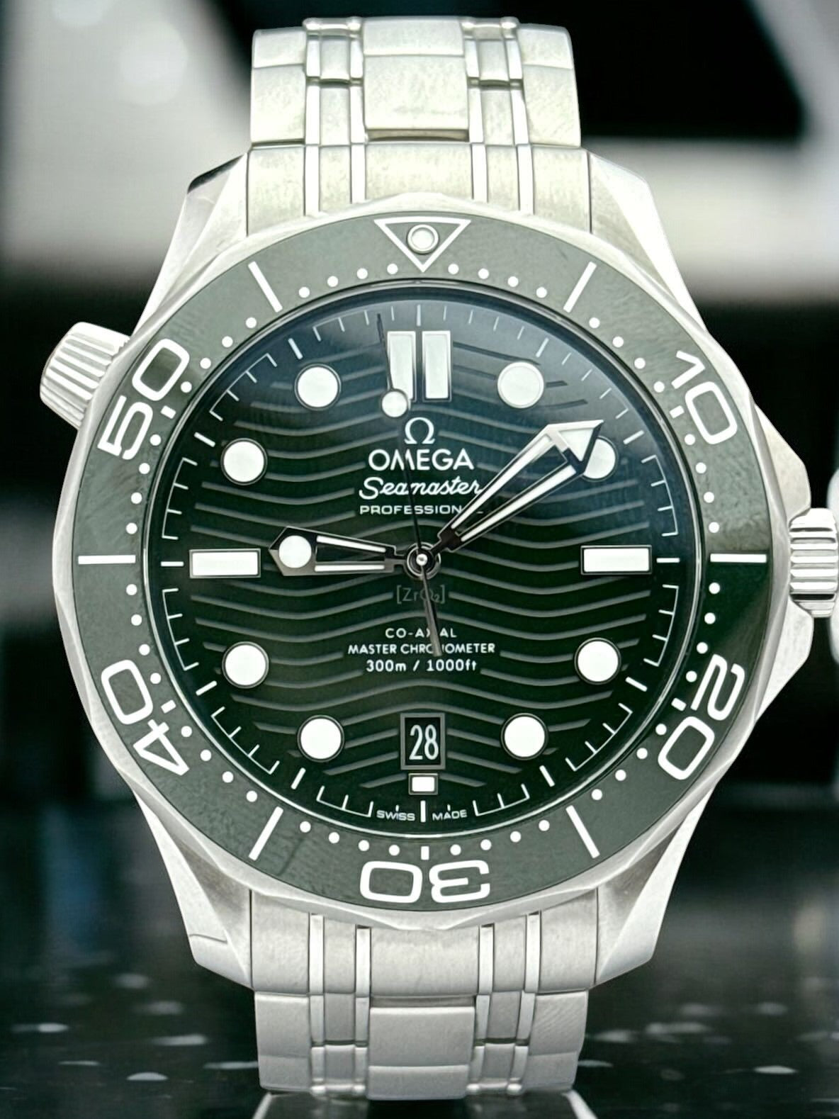 Omega Seamaster Diver 300m Green Dial 210.30.42.20.10.001 | 2022 | 42mm