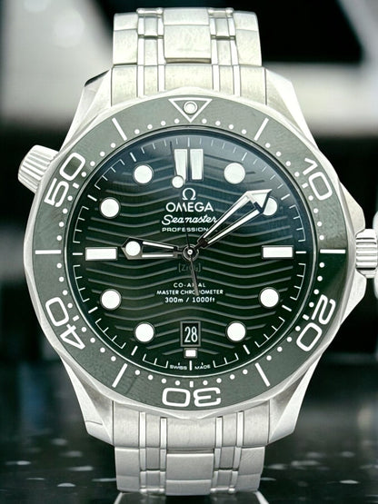 Omega Seamaster Diver 300m Green Dial 210.30.42.20.10.001 | 2022 | 42mm